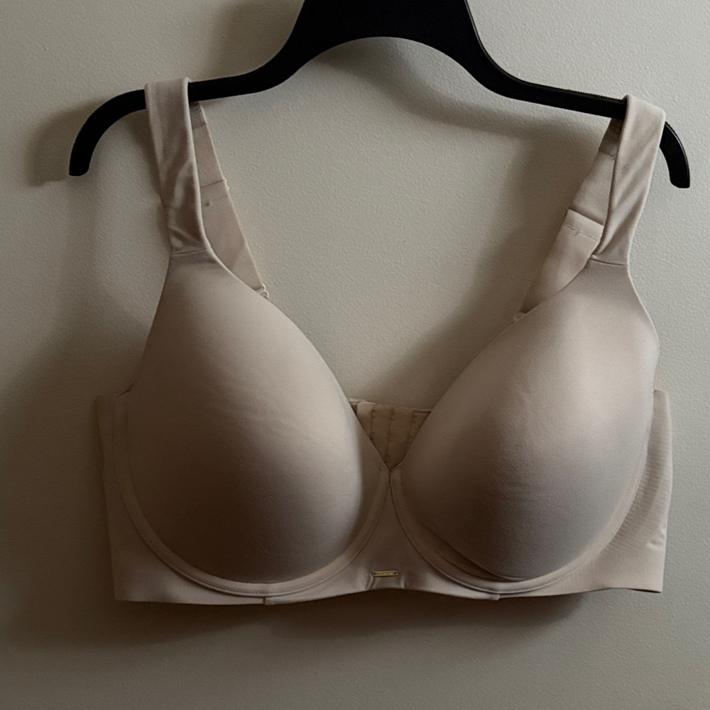 EUC Cacique Seamless Beige Bra